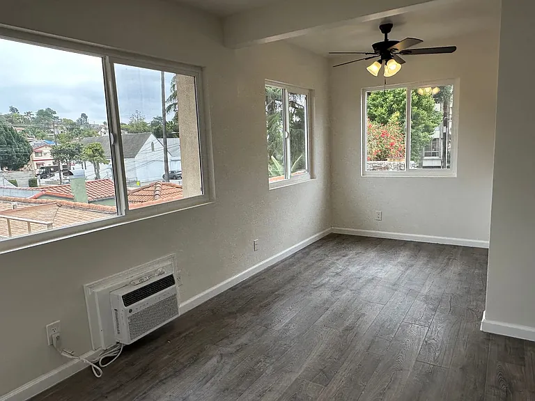 1371 Hilda Ave — Photo 6