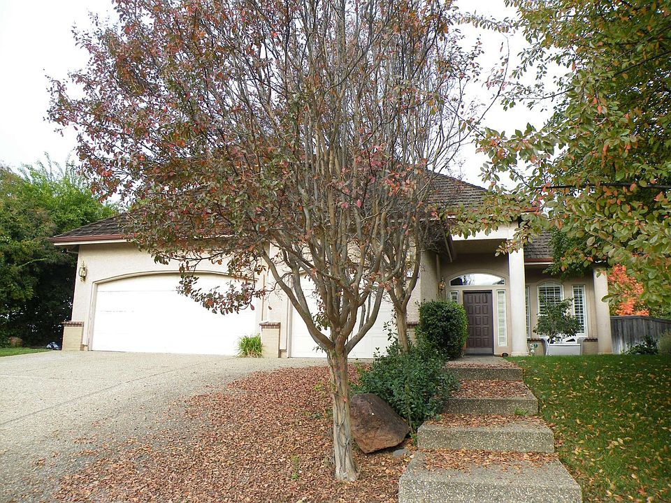 1st image of 135 Darrington Dr