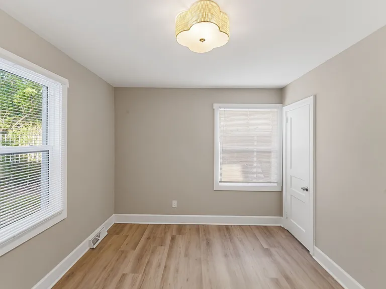 2405 Greenland Ave — Photo 19
