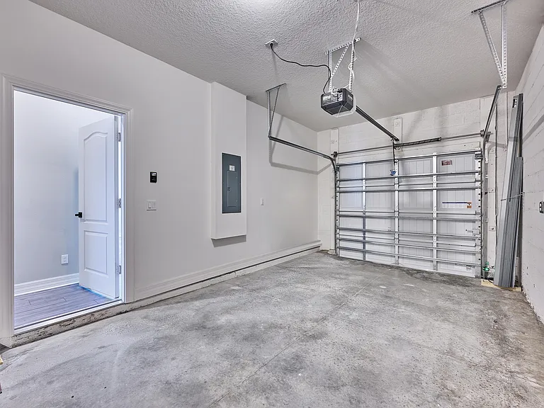 1810 Celebration Dr — Photo 64