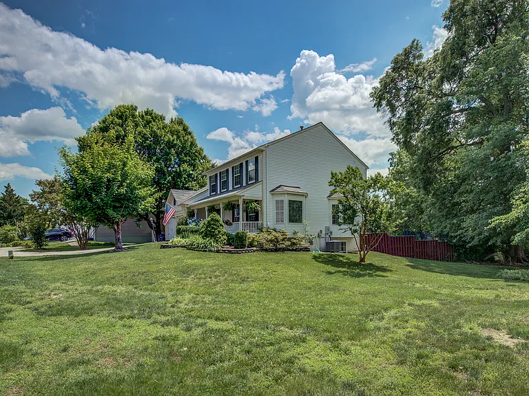 15744 Beau Ridge Dr — Photo 52