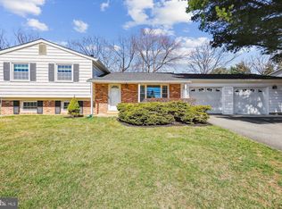 7423 Mill Run Dr, Rockville, MD 20855