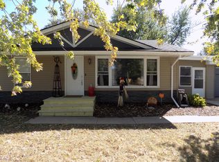 9809 Shore Dr, Machesney Park, IL 61115