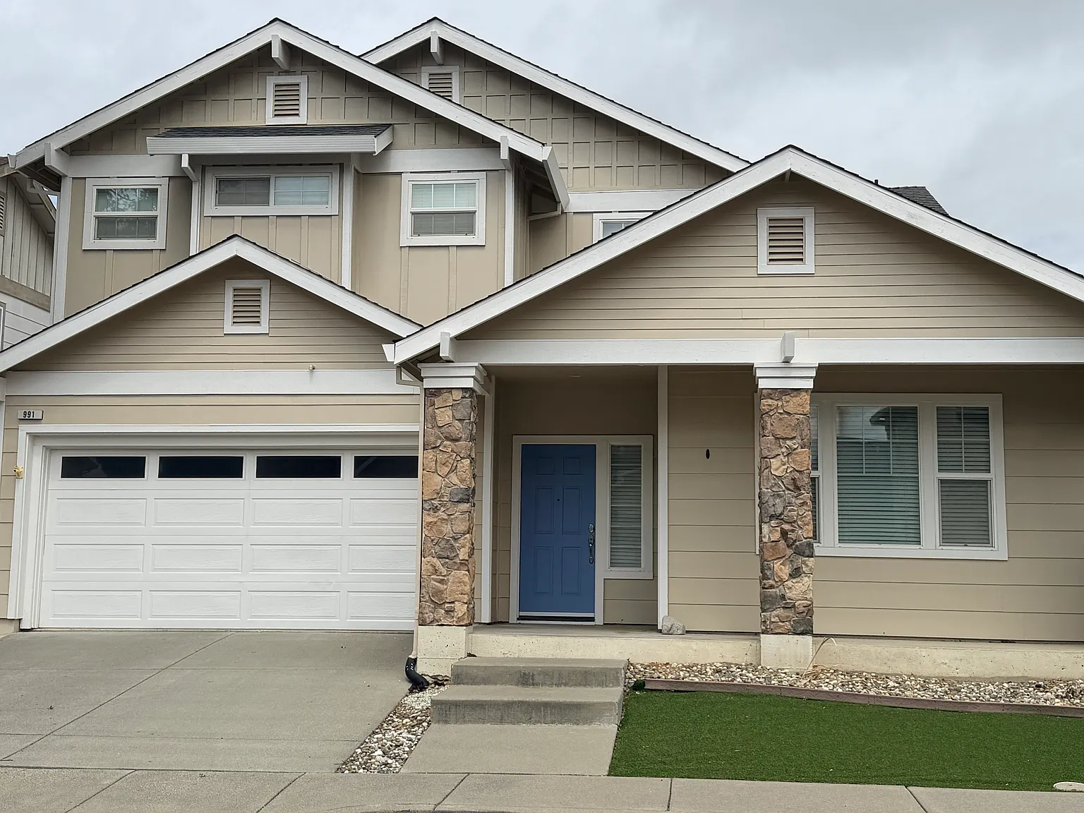4 bed, 2168 sqft, $3,250 — Photo 3