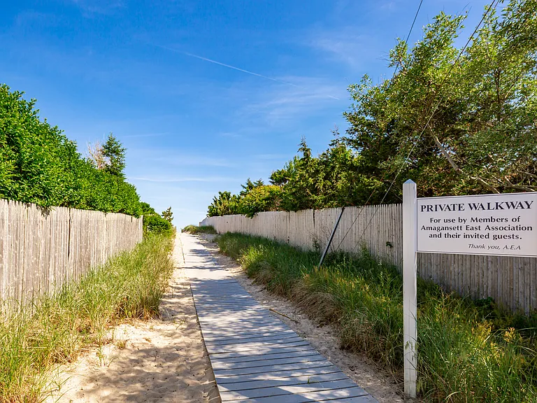 Surf Dr — Photo 30