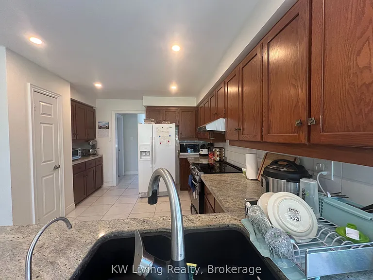 2055 Hadfield Ct — Photo 34