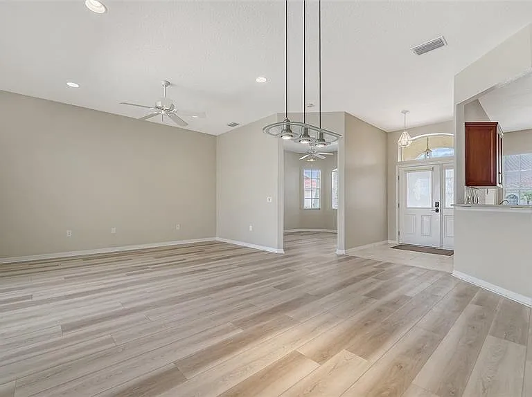 5939 Sandstone Ave — Photo 7