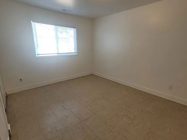 821 Cannon Ln — Photo 9