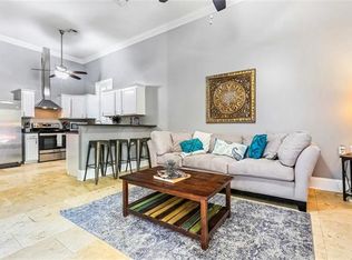 1210 Carondelet St #B, New Orleans, LA 70130