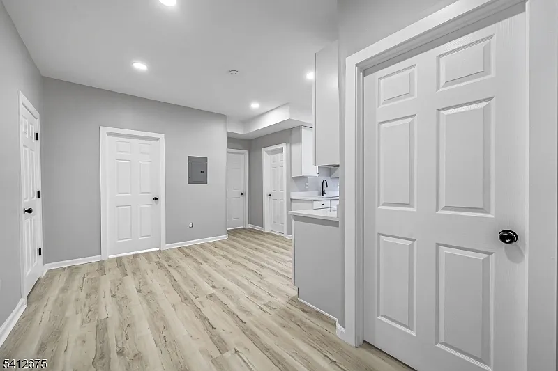 Building Photo - 59 Henry St #A2