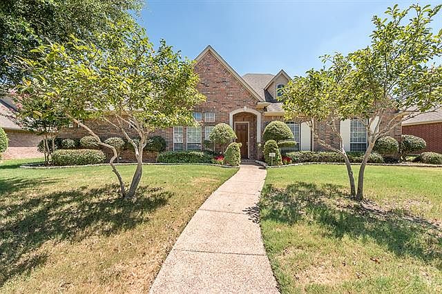 1st image of 2124 Ironside Dr