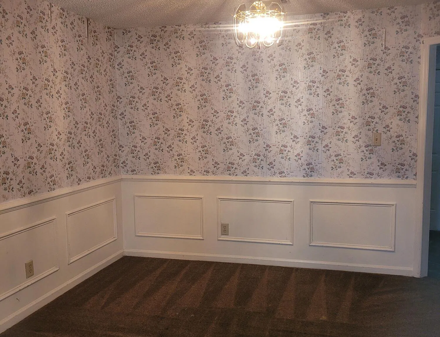 3 bed, 2.0 bath, 1395 sqft, $1,200 — Photo 3