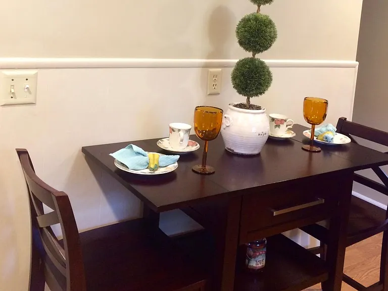 Eat In Kitchen