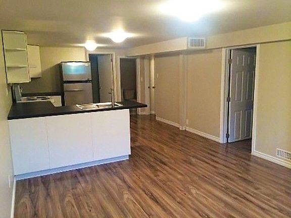 4th image of 17 Collins Cres