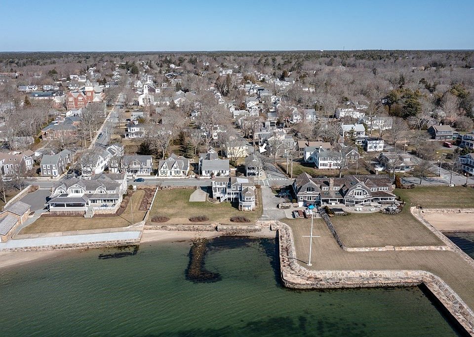 29 Water St, Mattapoisett, MA 02739 | Zillow