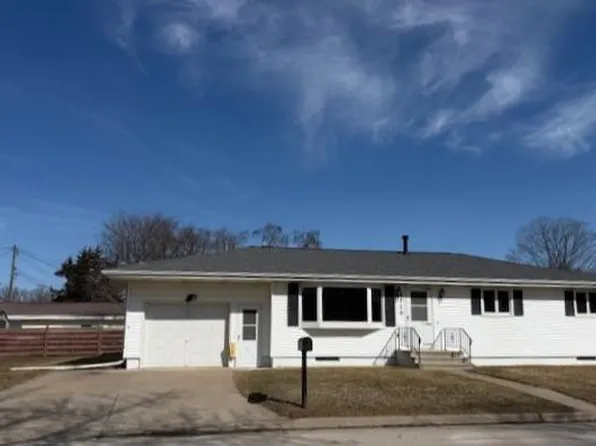 4710 W 9th St, Winona, MN 55987