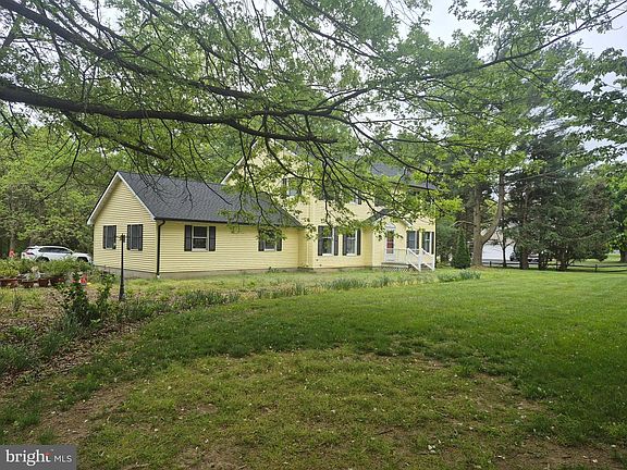 3rd image of 9472 Quail Run Rd