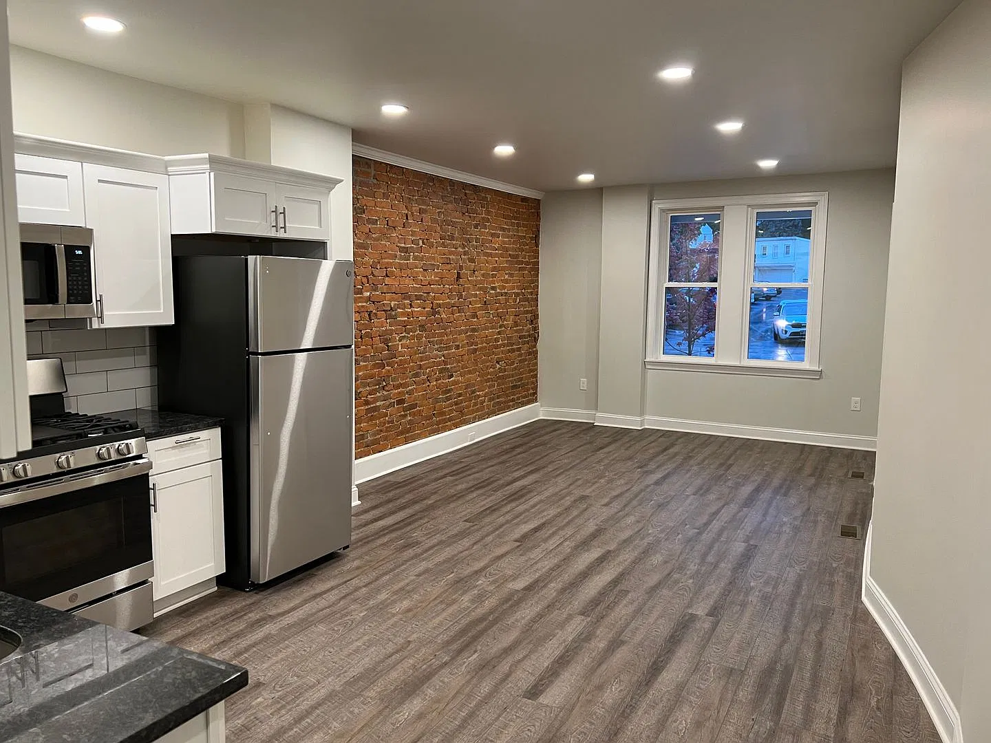 708 Columbia Ave — Photo 4