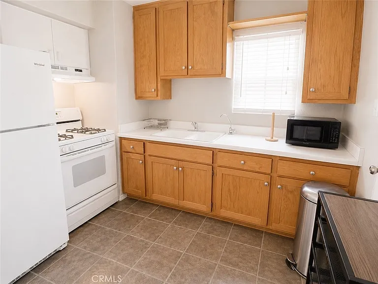 8331 Beverly Dr — Photo 7
