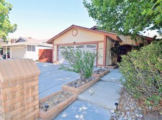 1496 Heather Ct, Sparks, NV 89434