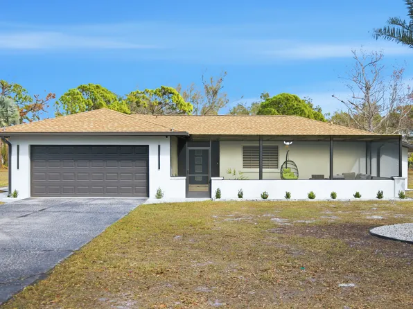 1530 Mackintosh Blvd, Nokomis, FL 34275