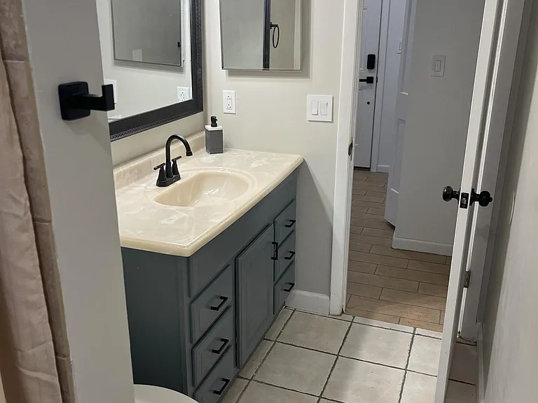 245 W Highland St — Photo 19