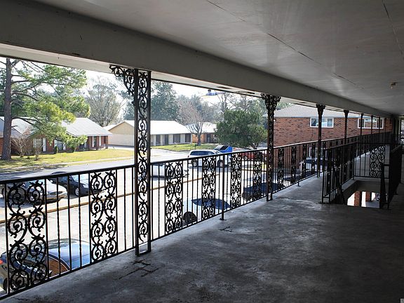 5th image of 134 Evangeline Dr