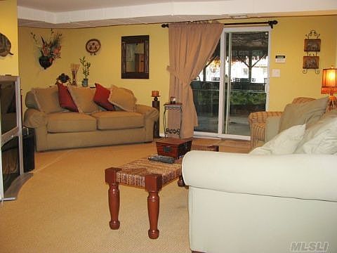 5th image of 21 Ann Dr N