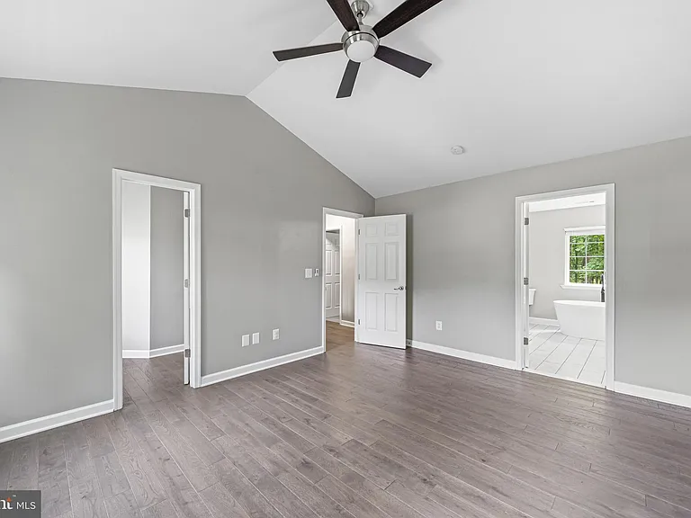 1525 Walters Ln — Photo 18