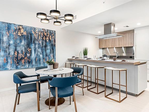 3rd image of 1000 Brickell Plz Unit 4005