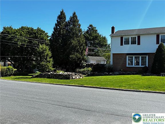 3rd image of 7068 Linden Rd