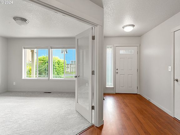 2nd image of 4302 NE 58th Cir