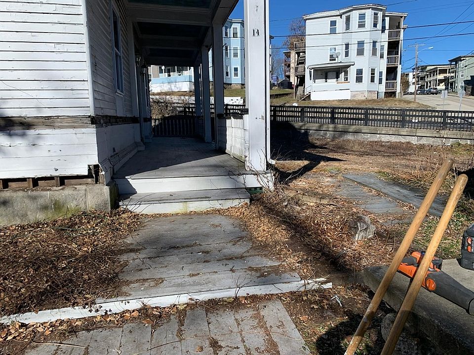 2nd image of 14 South St