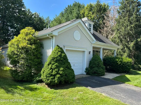 30 Silverwoods Drive, Lakewood, NJ 08701