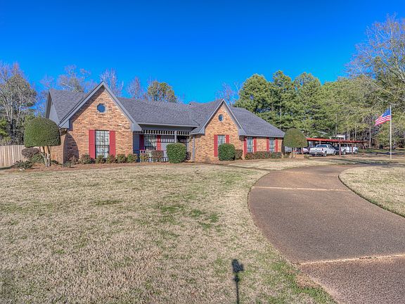 4th image of 111 White Rd