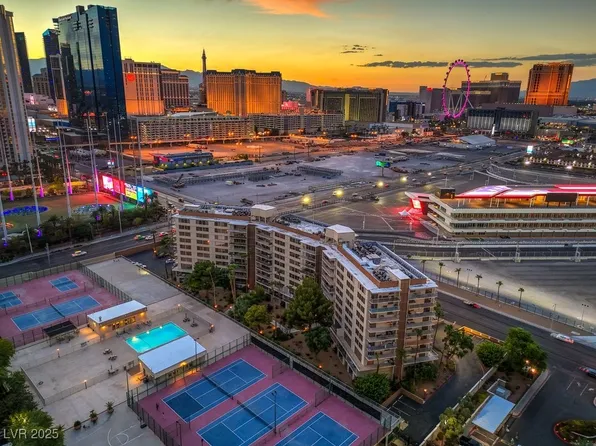 205 E Harmon Ave APT 121, Paradise Town, NV 89169