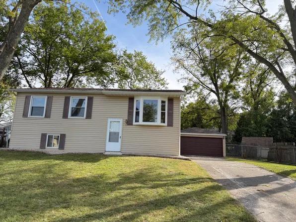 7325 Marshall Pl, Merrillville, IN 46410