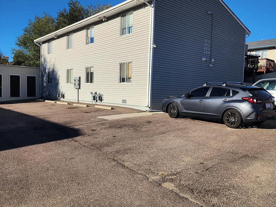 6835 Western Pl