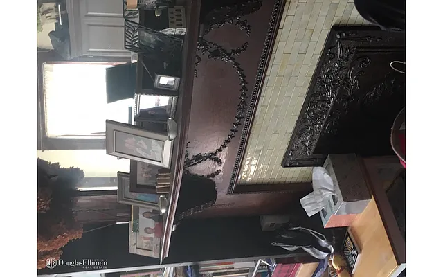 Rented by Douglas Elliman | media 23