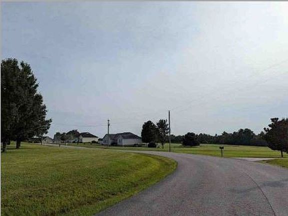 Exterior Neighborhood (street photo)