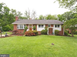 5220 Inverchapel Rd, Springfield, VA 22151