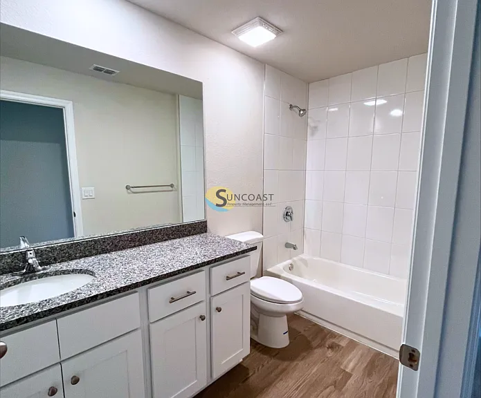 353 Reeves St — Photo 5