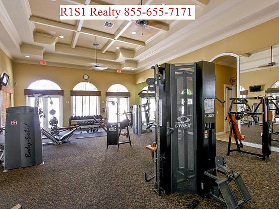 3rd image of 10400 Versailles Blvd