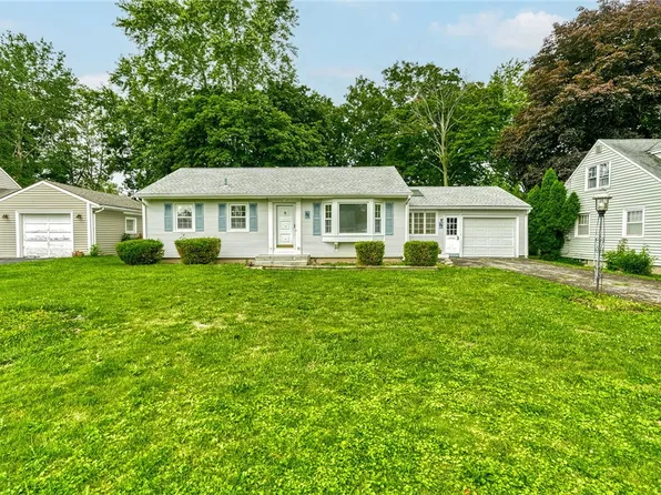 95 Sierra Dr, Rochester, NY 14616