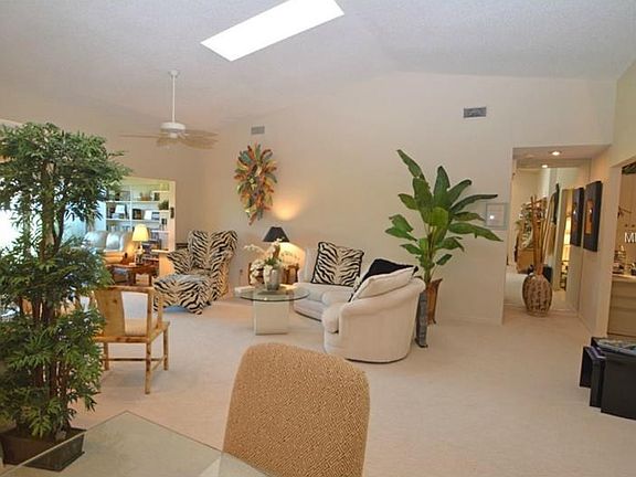3rd image of 3973 Wilshire Cir E #192