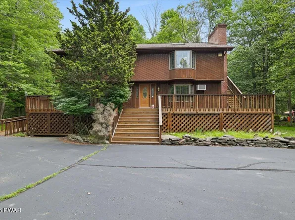 20 Kensington Rd, Hawley, PA 18428
