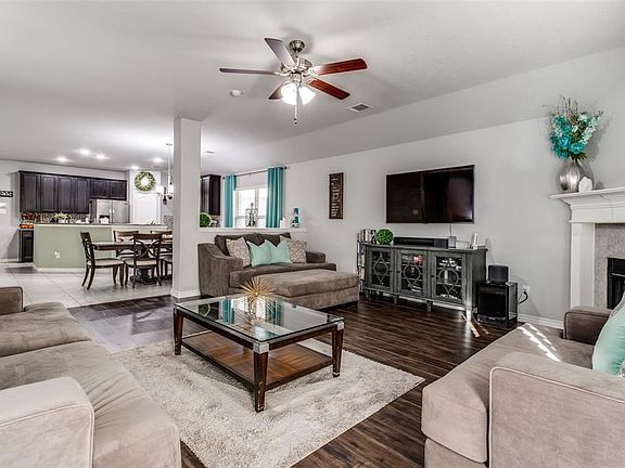 2nd image of 8032 Vista Hill Ln
