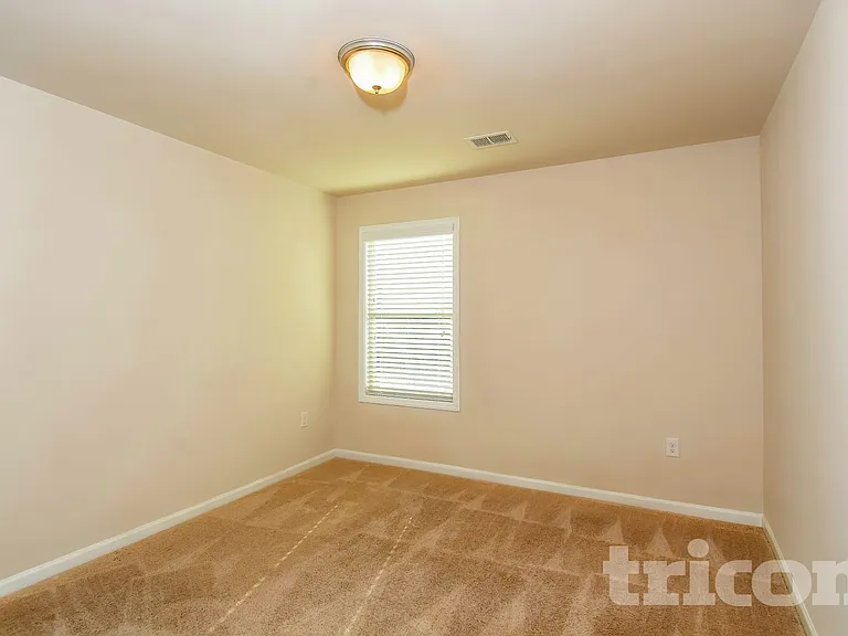2 Ireland Ln — Photo 9