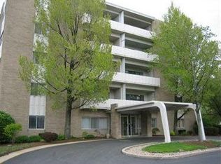 2159 Wooster Rd #9, Rocky River, OH 44116