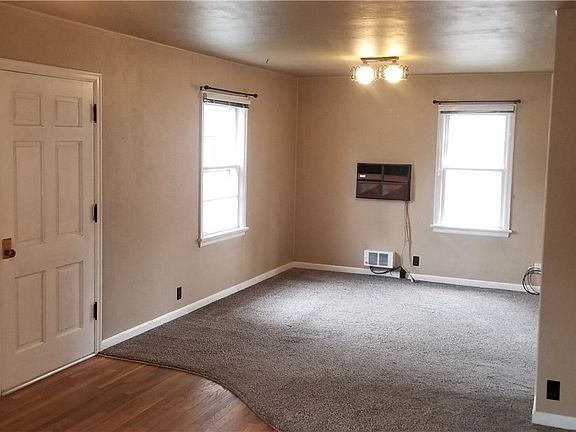 2nd image of 718 4th Ave N